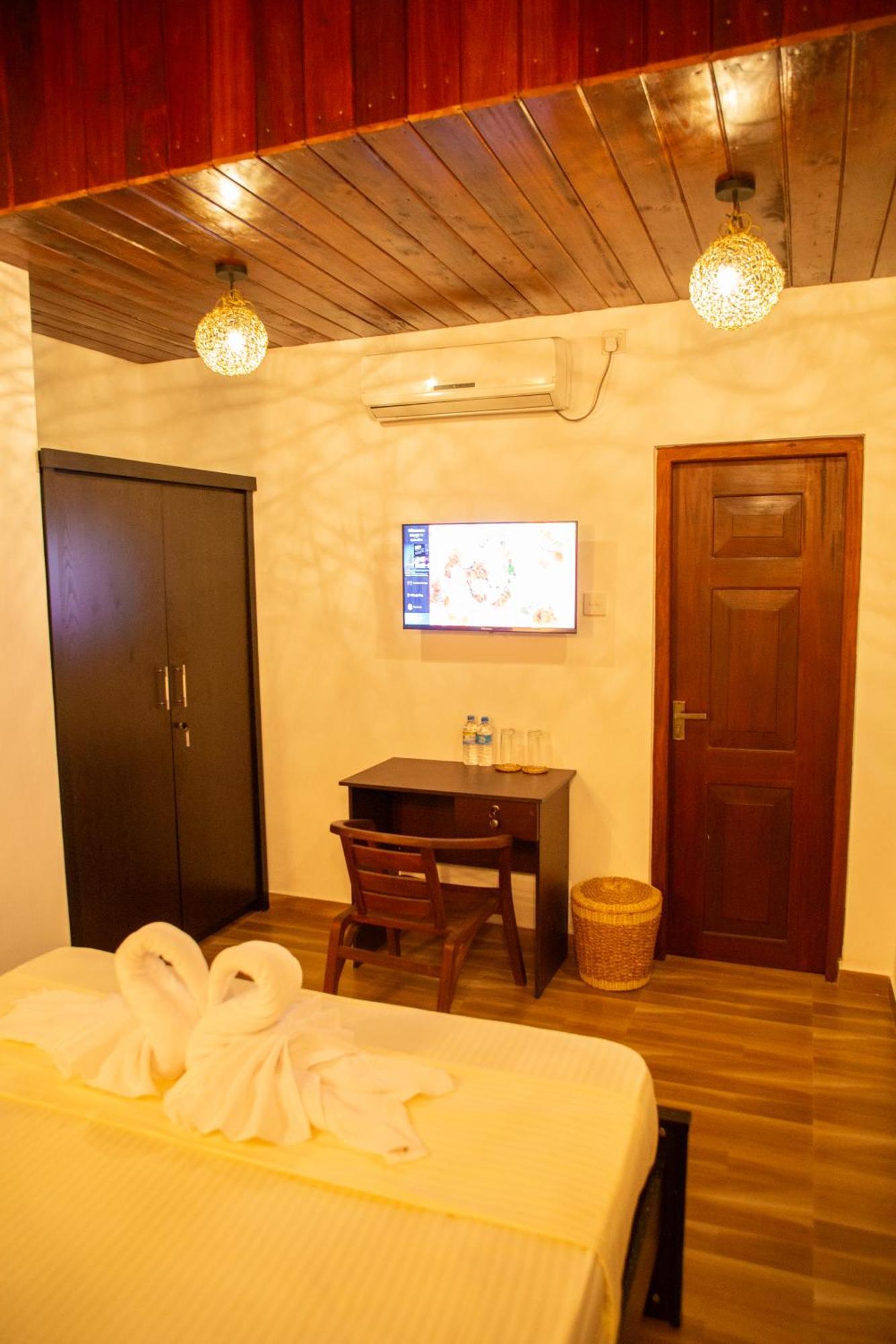Ranagiri Relaxing Bungalow Bentota Buitenkant foto