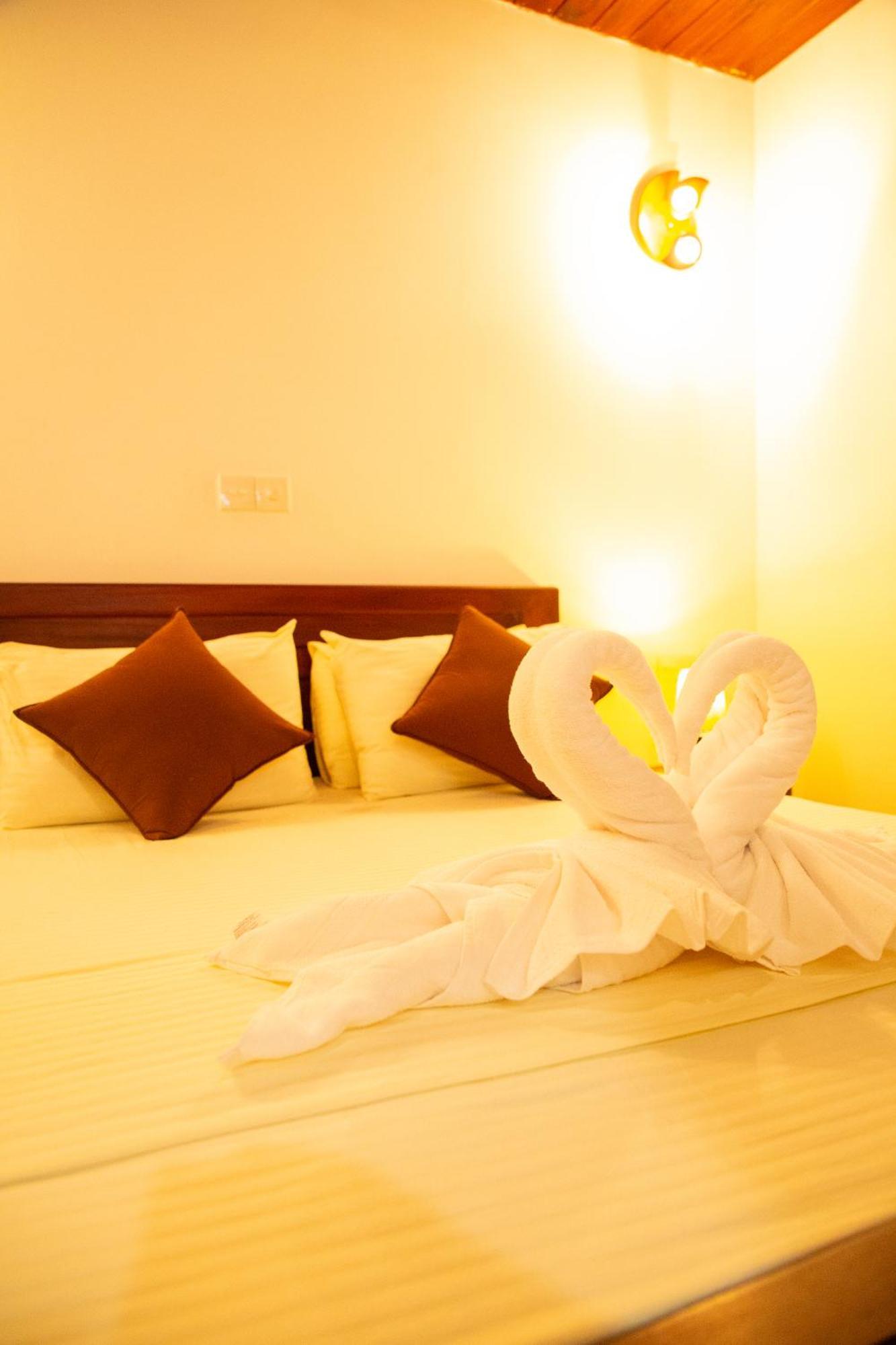 Ranagiri Relaxing Bungalow Bentota Buitenkant foto